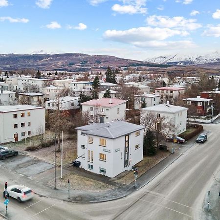 Acco Guesthouse Akureyri Buitenkant foto